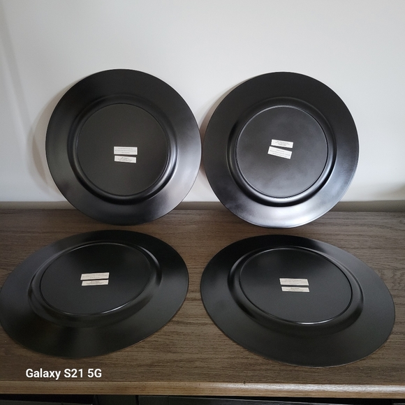 4 (Four) Christmas Chargers - Picture 3 of 4